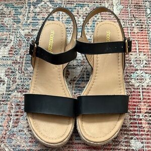 Shoe Dazzle Black Strap Sandals